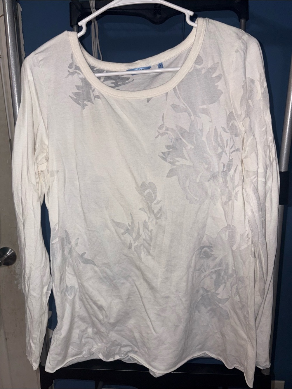 Izod White Long-Sleeve Floral Burnout Tee